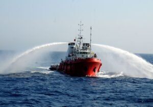 Scene of Chinese ship's water cannon attack 0